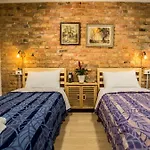 Artistic Bed & Breakfast 3*