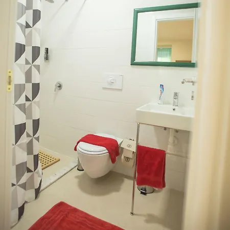 地拉那艺术气息住宿加早餐旅馆 地拉那