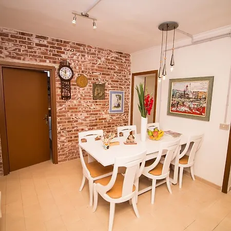 地拉那艺术气息住宿加早餐旅馆