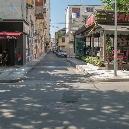 地拉那艺术气息住宿加早餐旅馆 地拉那