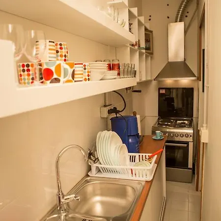 住宿加早餐酒店 地拉那艺术气息住宿加早餐旅馆 3*