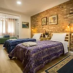 Bed & Breakfast Artistic