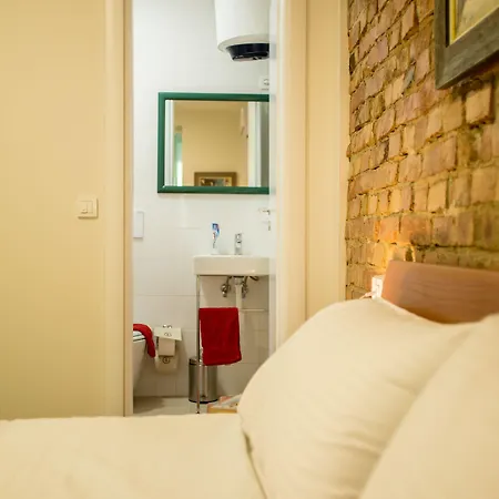 Artistic Τίρανα