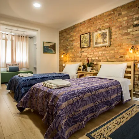 Bed and Breakfast Artistic