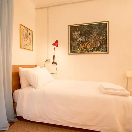 Artistic Couette-café 3*