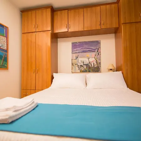 Artistic Bed and Breakfast 3*