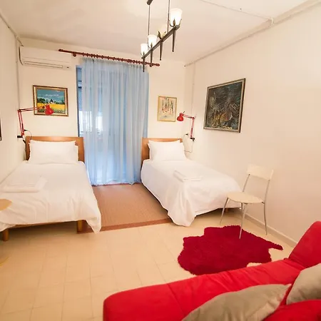 Bed and Breakfast Artistic Τίρανα