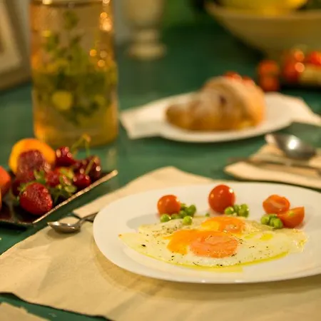 Couette-café Artistic 3*