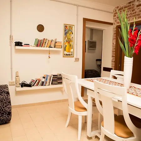 Couette-café Artistic 3*