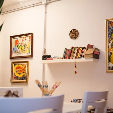 Artistic Couette-café