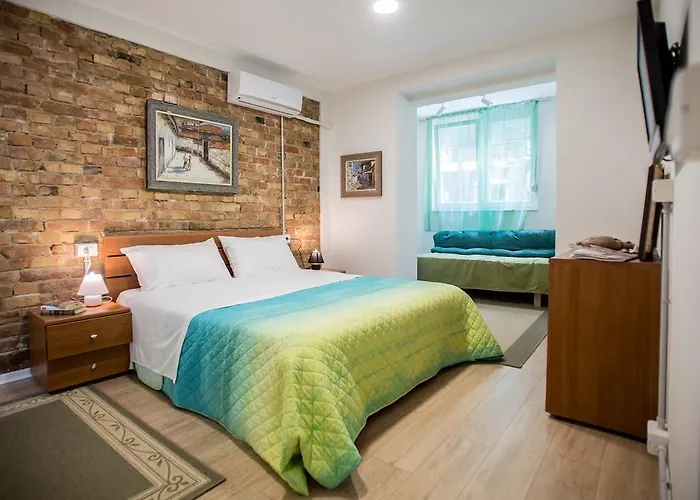 Artistic Bed & Breakfast